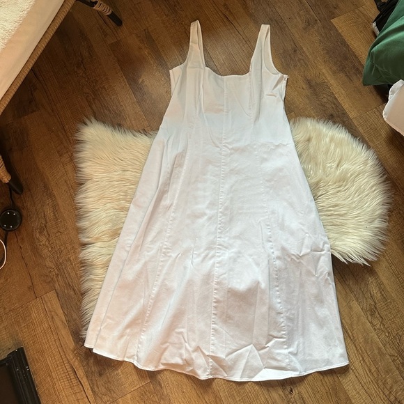 CLUB MONACO Wide Neck Panel Midi Dress In White - Picture 3 of 6